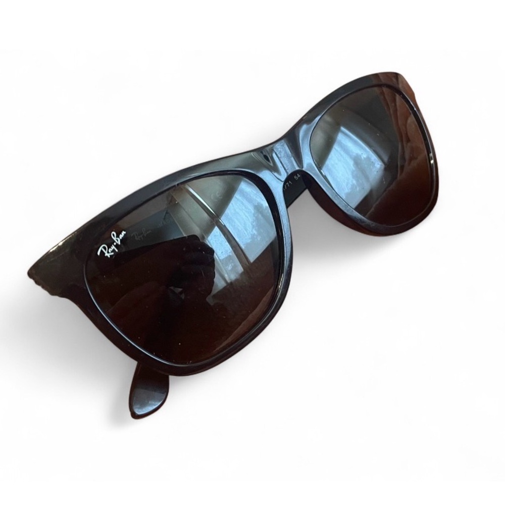 Ray-Ban RB4184 Wayfarer Liteforce (601/71)